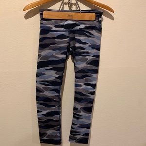 Lululemon size 4 crop leggings, EUC